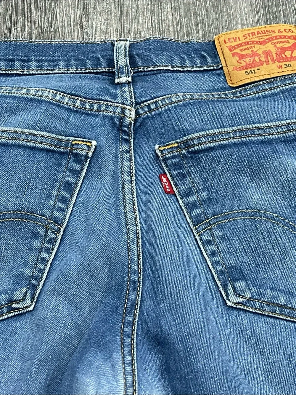 Levi's Men's Medium Blue Straight Jeans Size 30/32